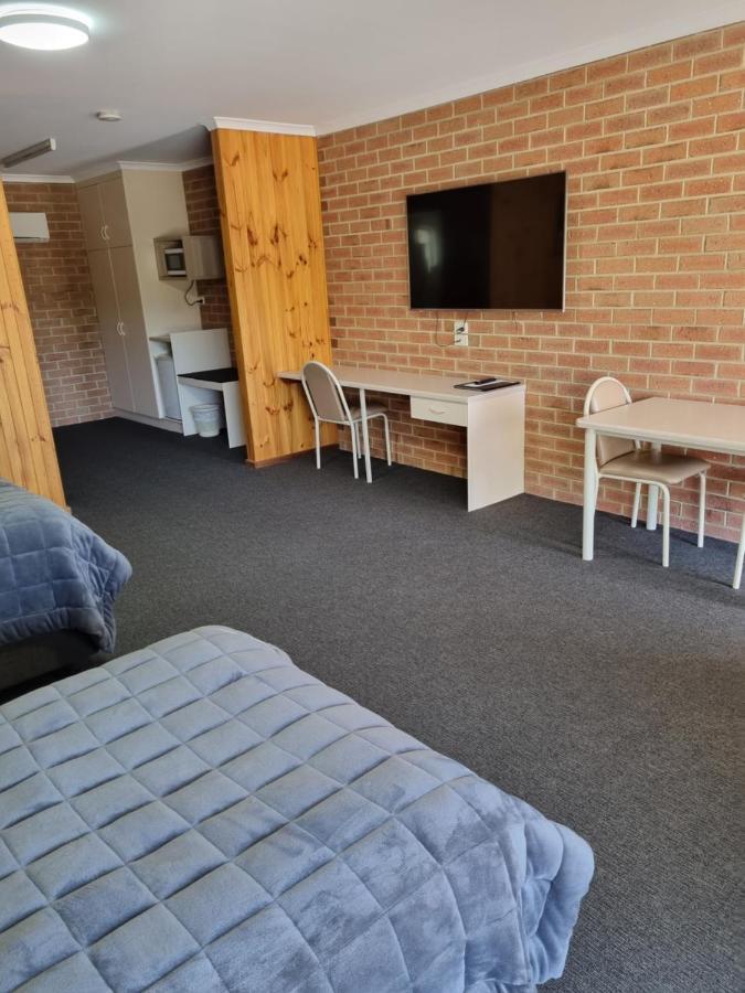 Country Roads Motor Inn Наракорт Екстериор снимка