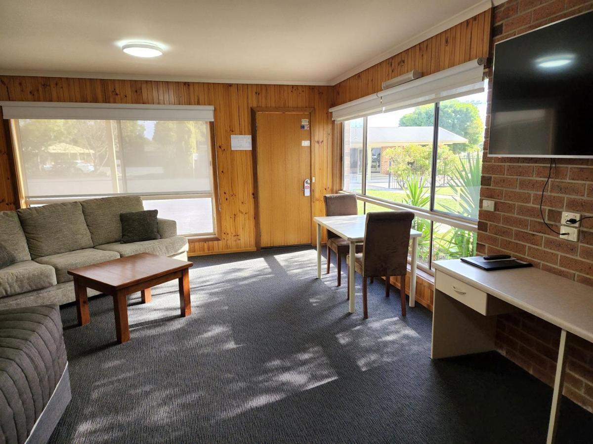 Country Roads Motor Inn Наракорт Екстериор снимка