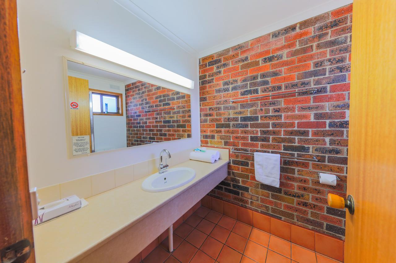 Country Roads Motor Inn Наракорт Екстериор снимка