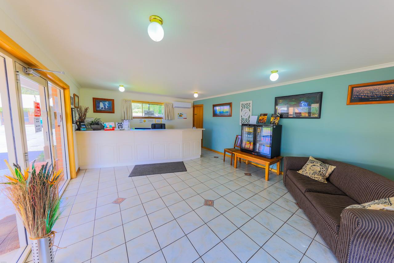Country Roads Motor Inn Наракорт Екстериор снимка